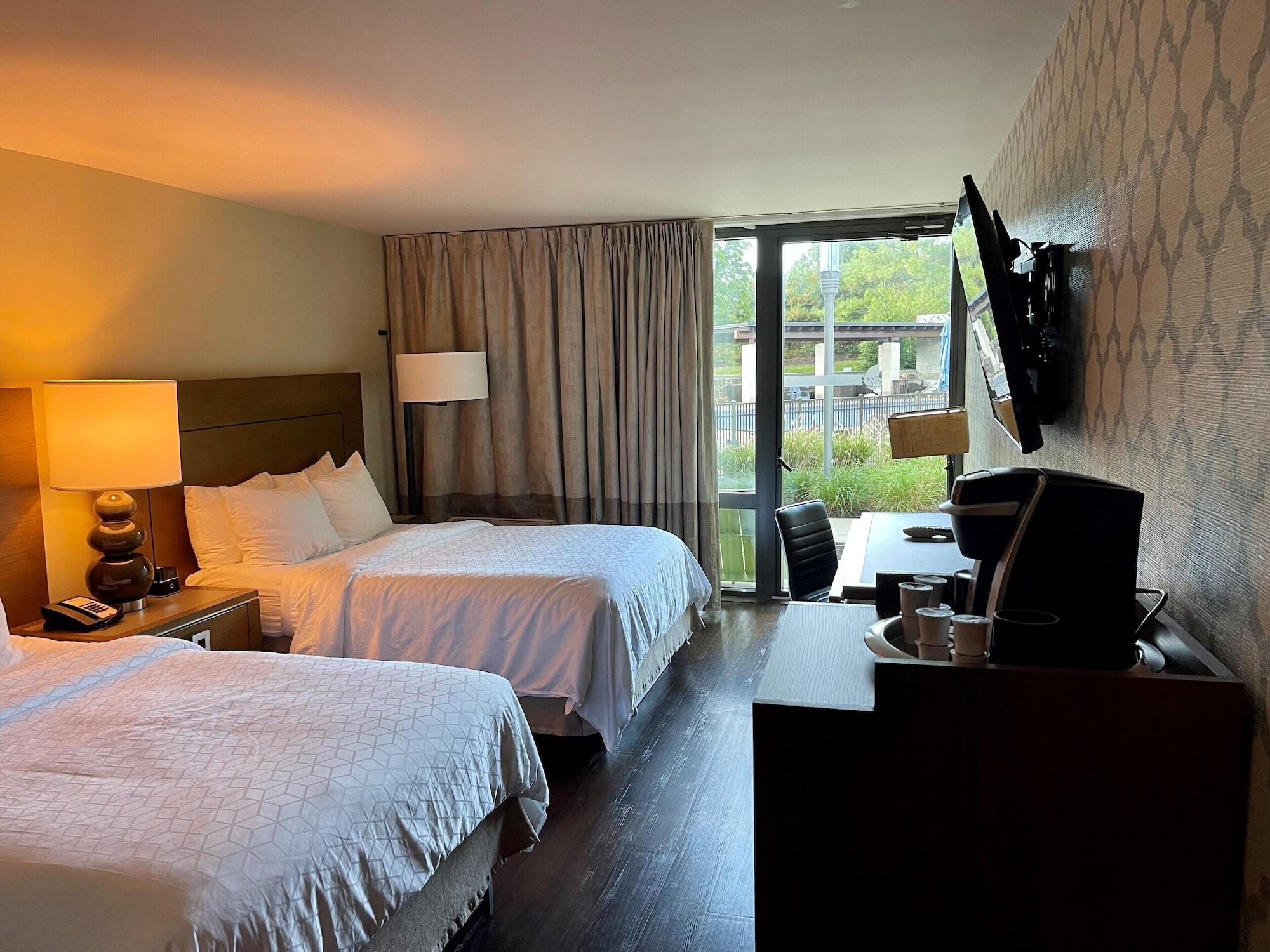 Hotel Indigo East End By Ihg Riverhead Exteriör bild